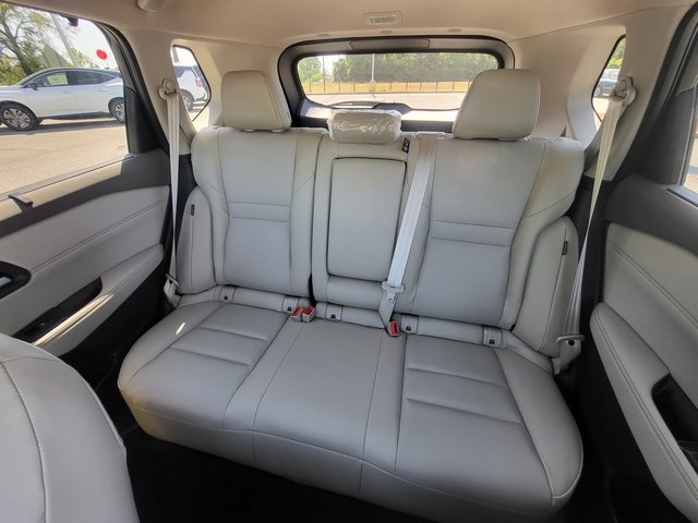 2025 Nissan Rogue SV photo 14