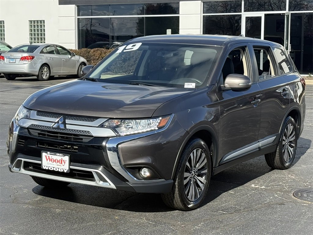 2019 MITSUBISHI OUTLANDER - Image 3