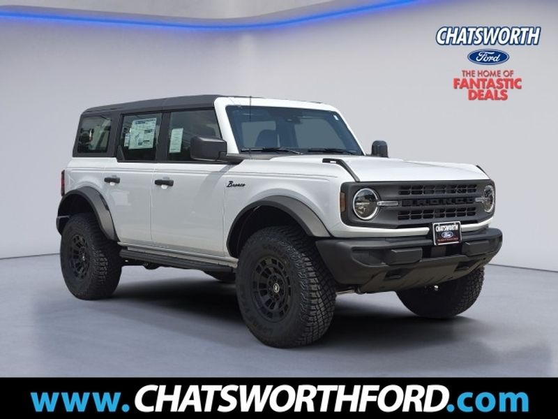 2025 Ford Bronco 4-Door Base's photo