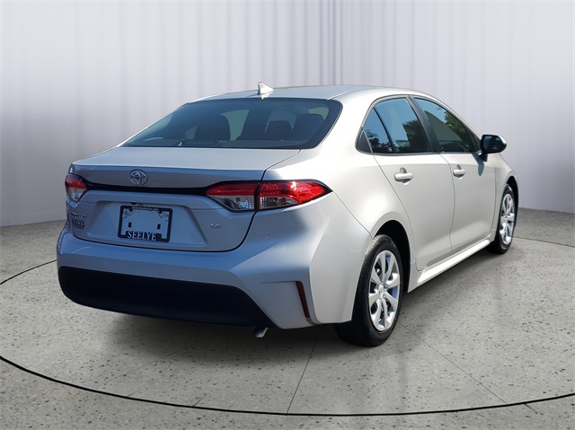 2023 Toyota Corolla LE photo 2