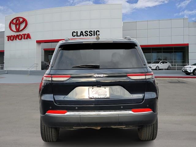 2023 Jeep Grand Cherokee Limited photo 4