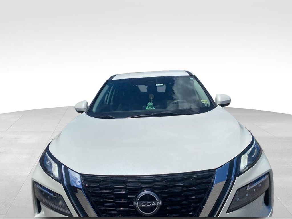 2023 Nissan Rogue SV photo 2