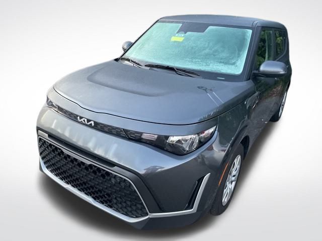 2024 Kia Soul LX photo 3