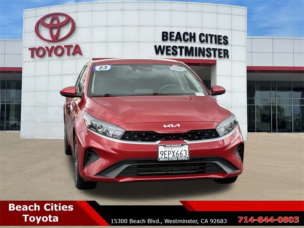 2023 Kia Forte LXS photo 2