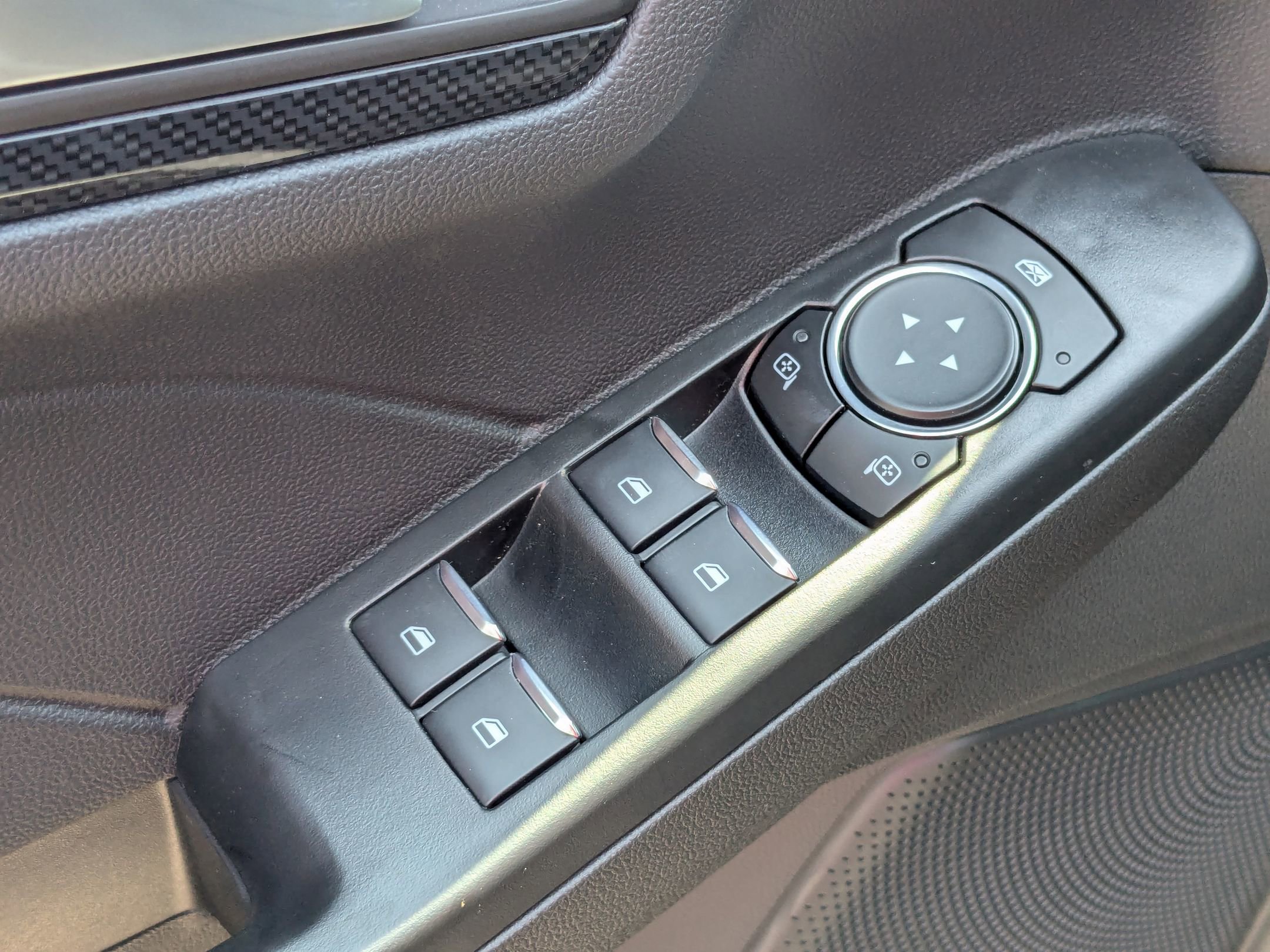 2025 Ford Escape ST-Line photo 12