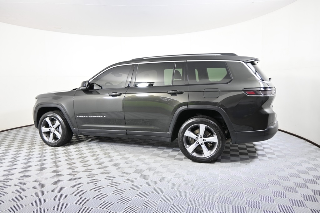2022 Jeep Grand Cherokee Limited photo 2