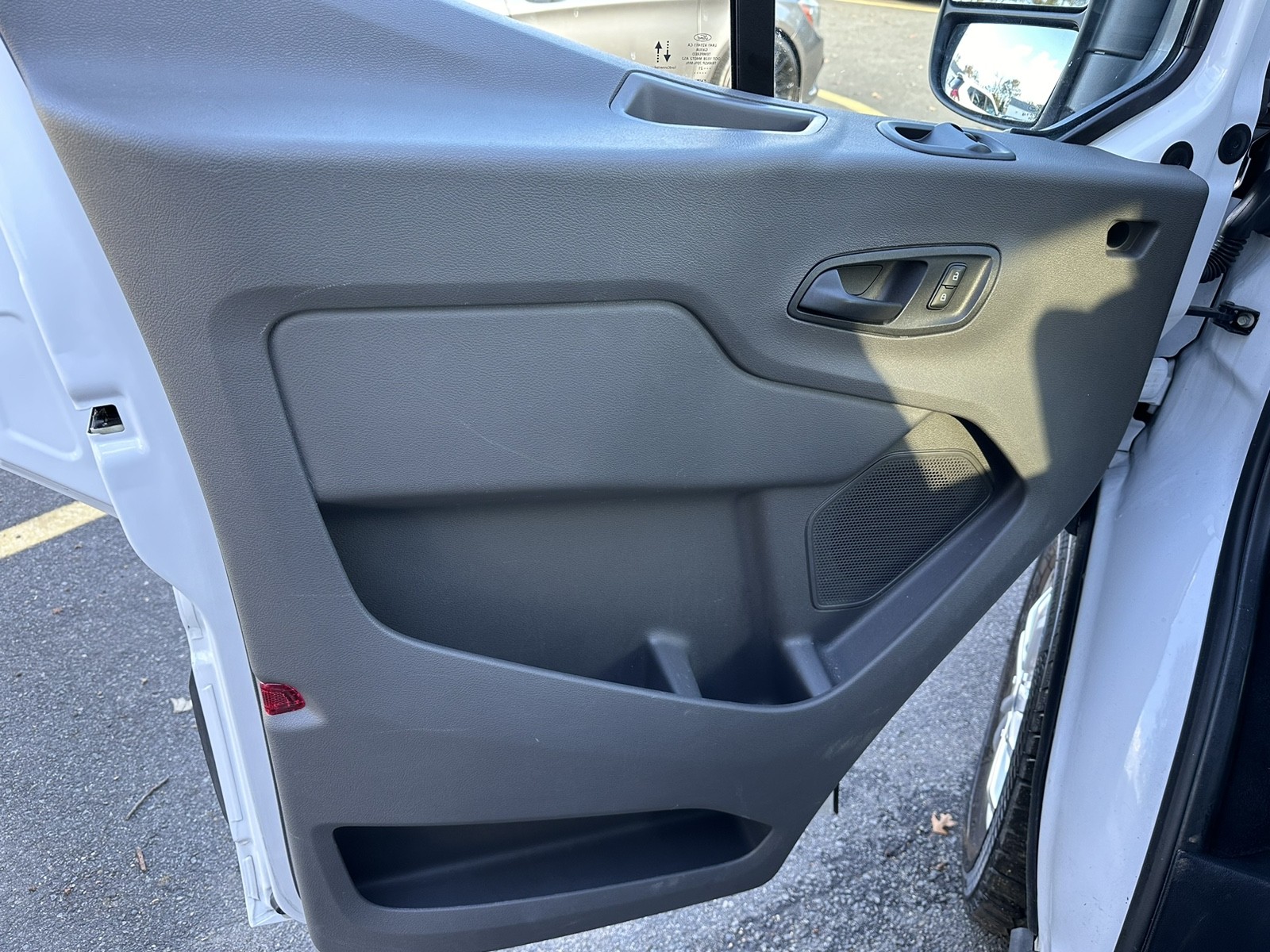 2021 Ford Transit Passenger XLT photo 31