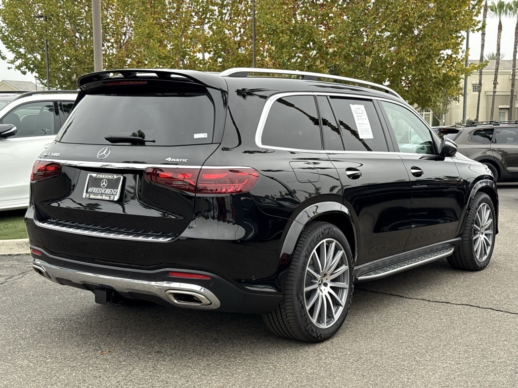 2024 Mercedes Benz GLS 580 4MATIC photo 4