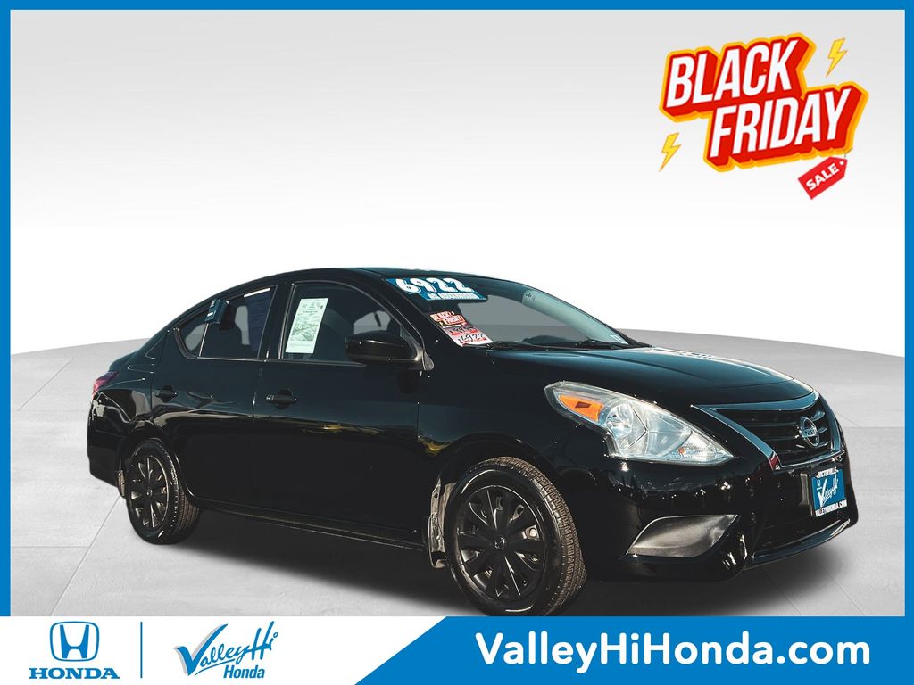 2017 Nissan Versa Sedan S Plus