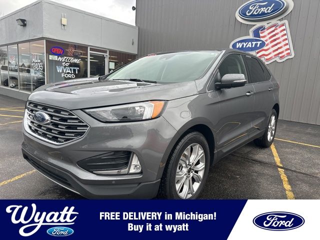 2024 Ford Edge Titanium's photo