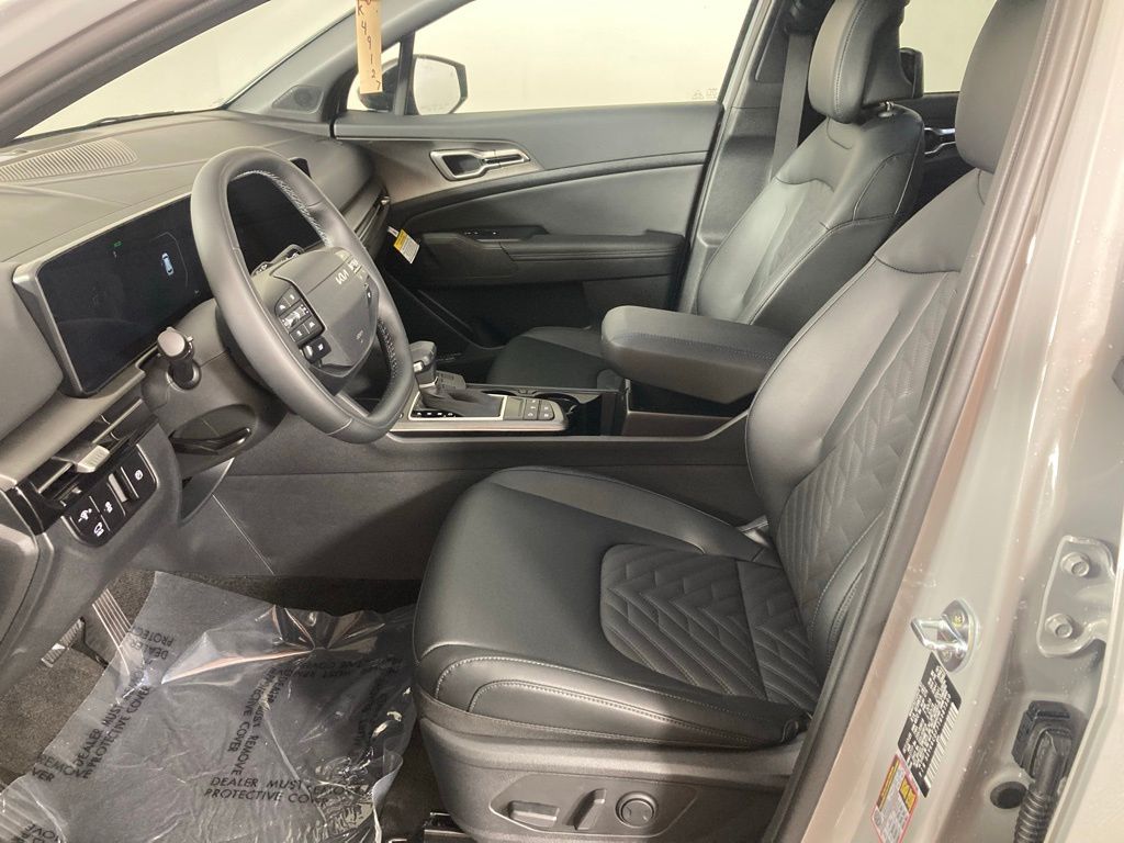 2026 Kia Sportage X-Line photo 2