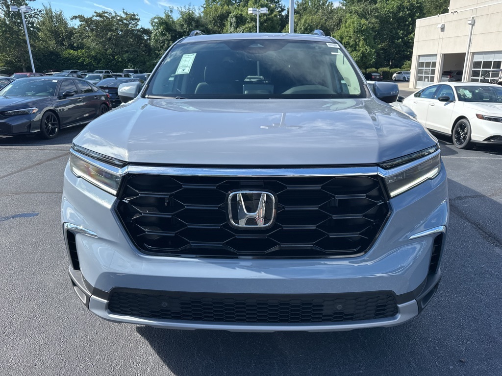 2025 Honda Pilot Touring photo 8