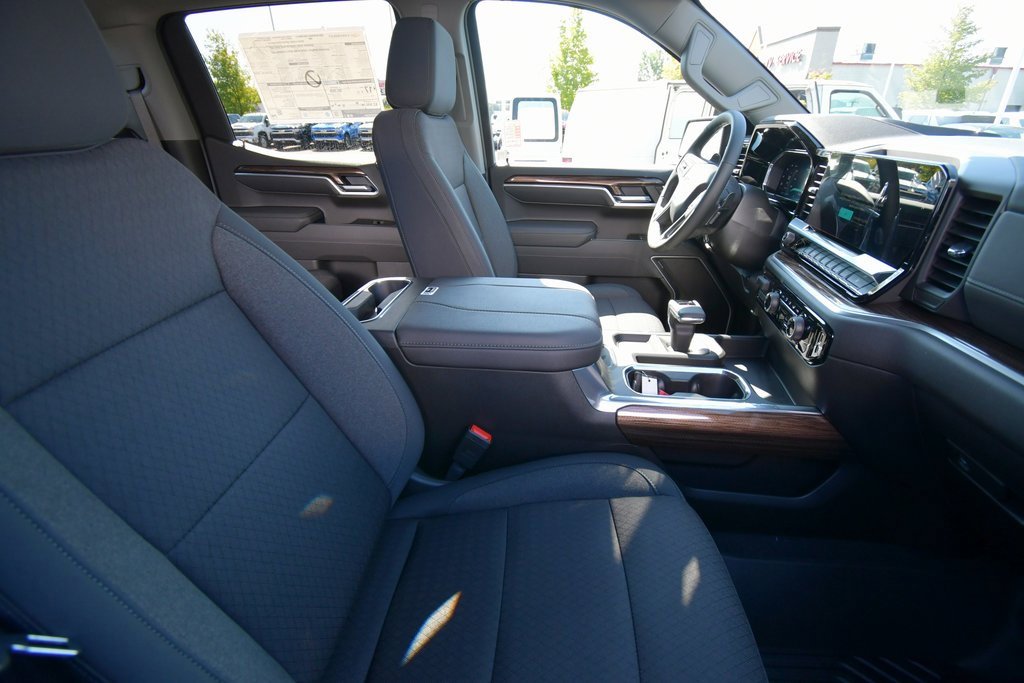 2026 Chevrolet Silverado 1500 LT photo 14