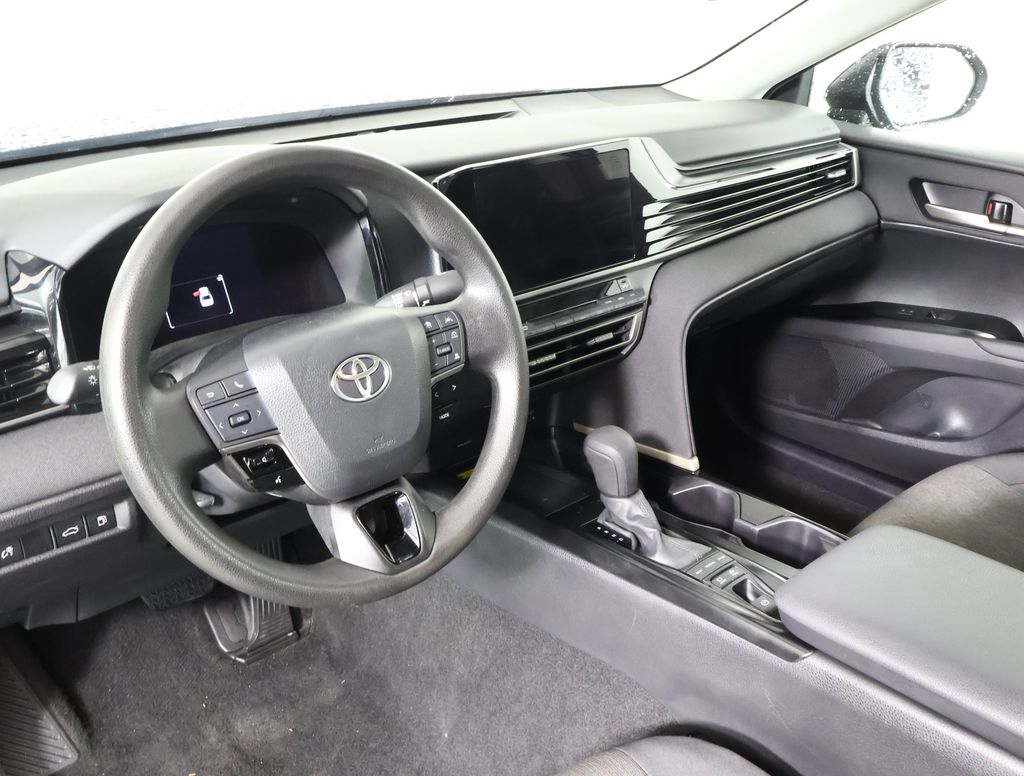 2025 Toyota Camry LE photo 6