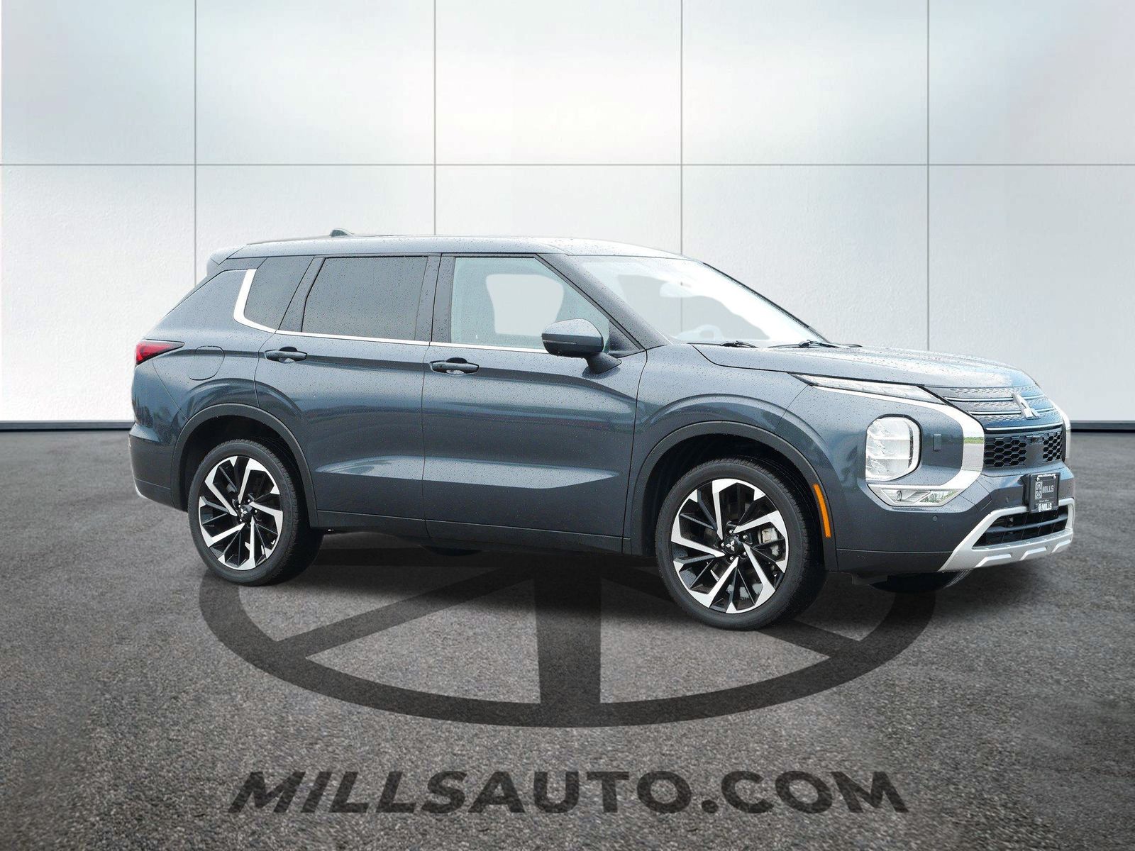 2024 Mitsubishi Outlander SE photo 6