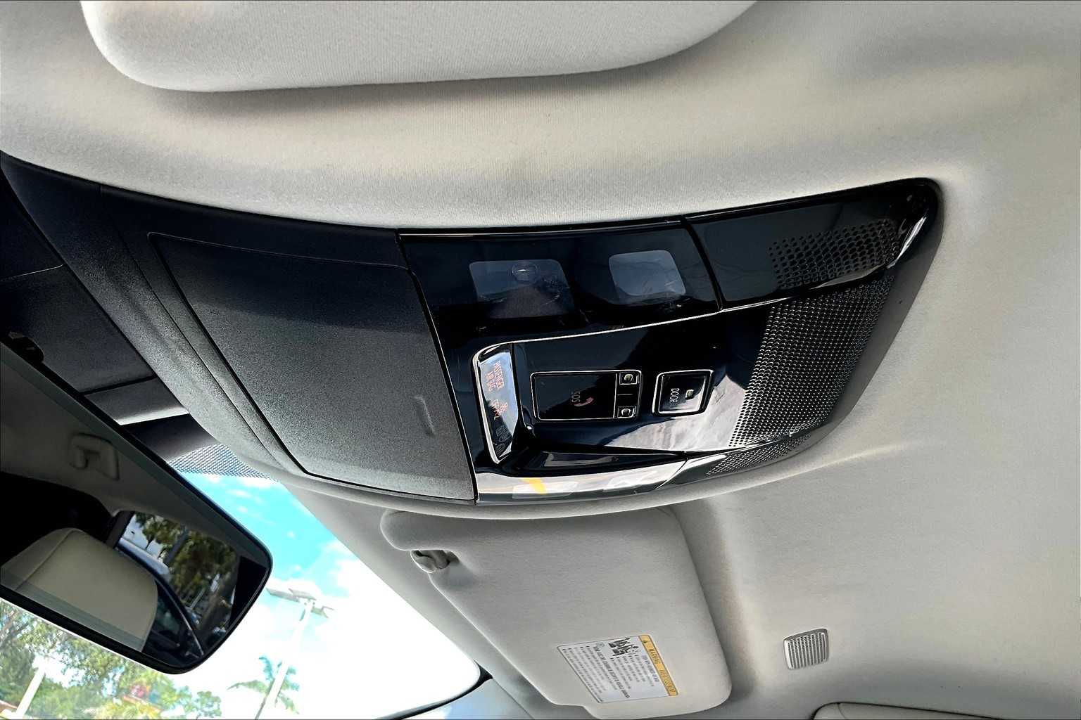 2023 Lexus RX photo 32