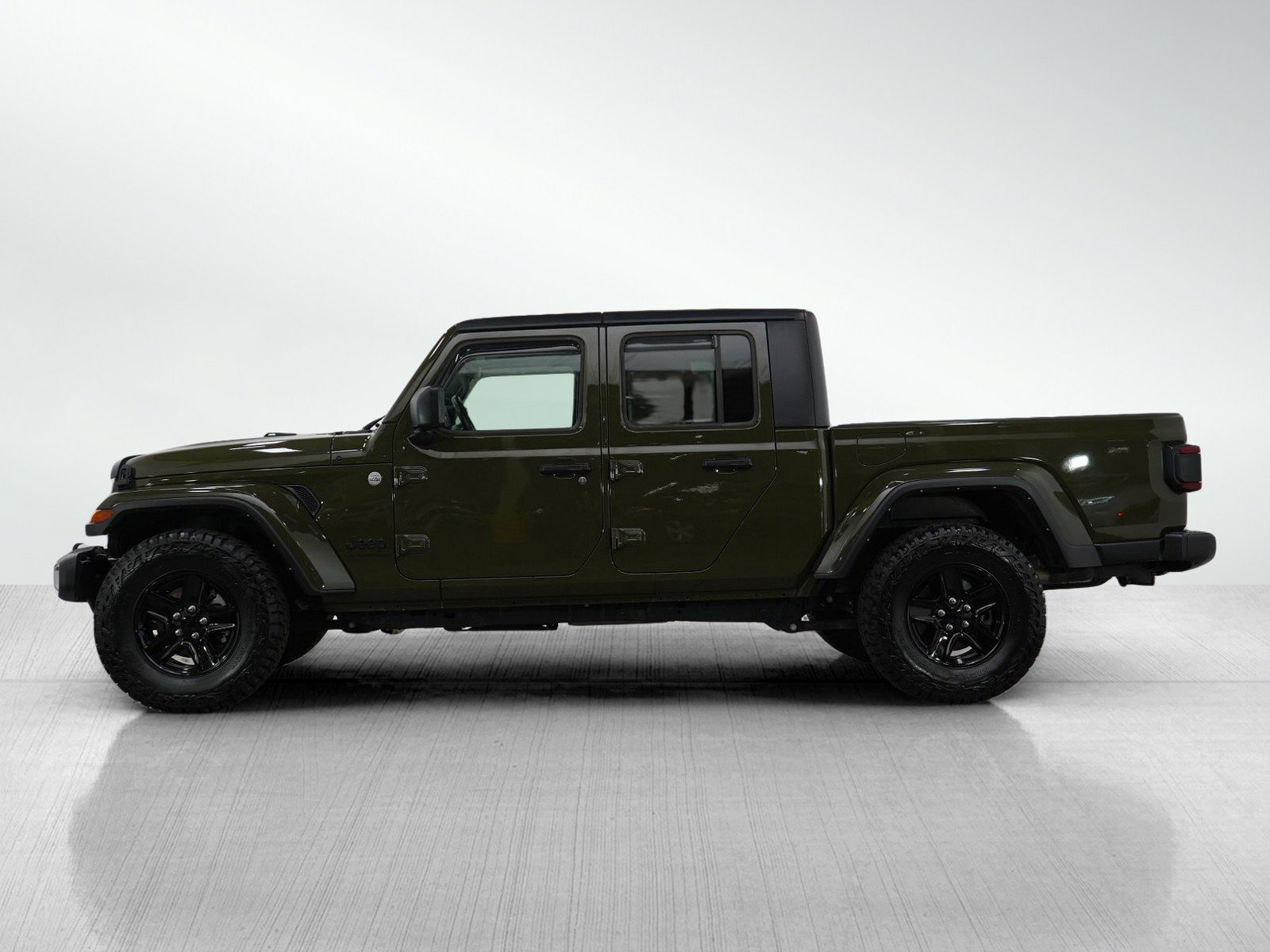 Used 2021 Jeep Gladiator Sport S with VIN 1C6HJTAG9ML577330 for sale in Hopkins, Minnesota