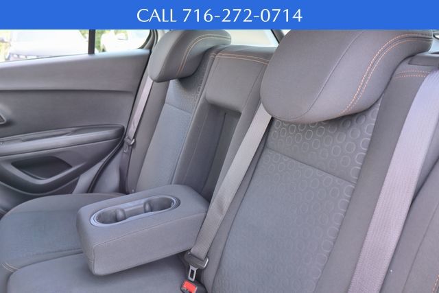2021 Chevrolet Trax LS photo 5