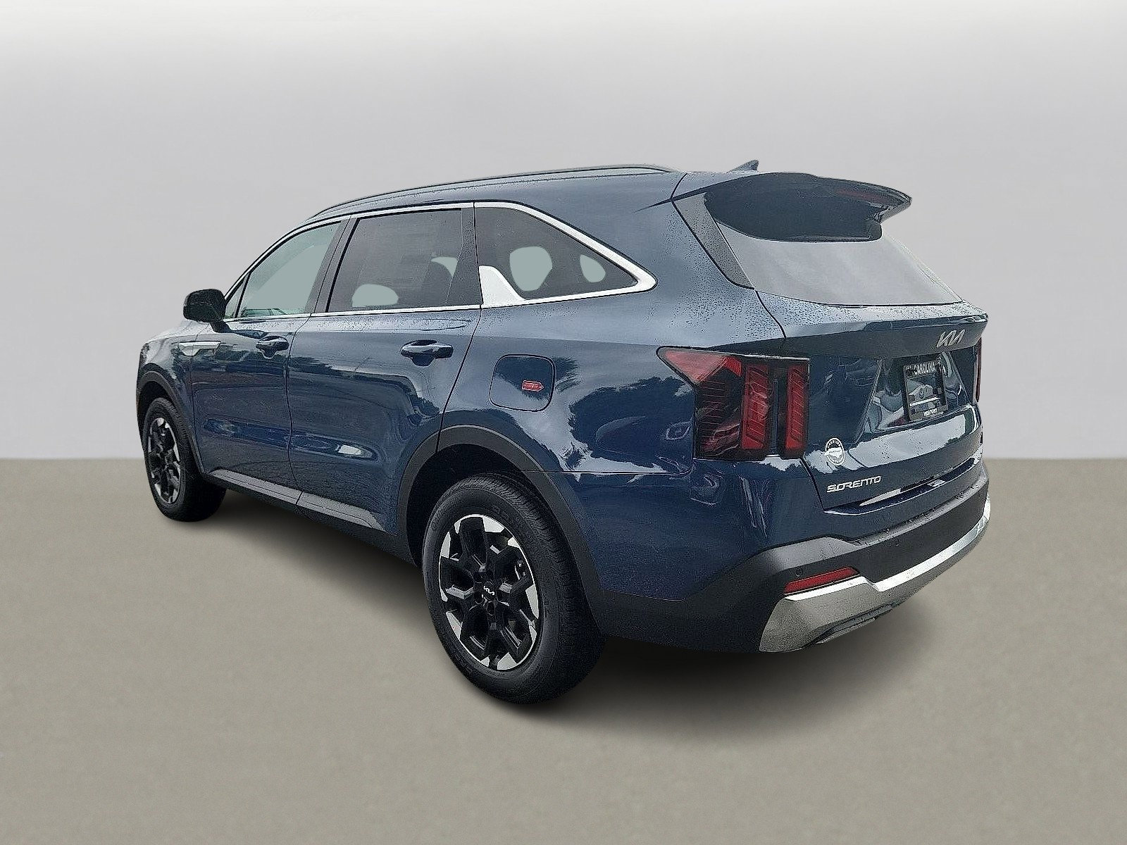 2025 Kia Sorento S photo 3