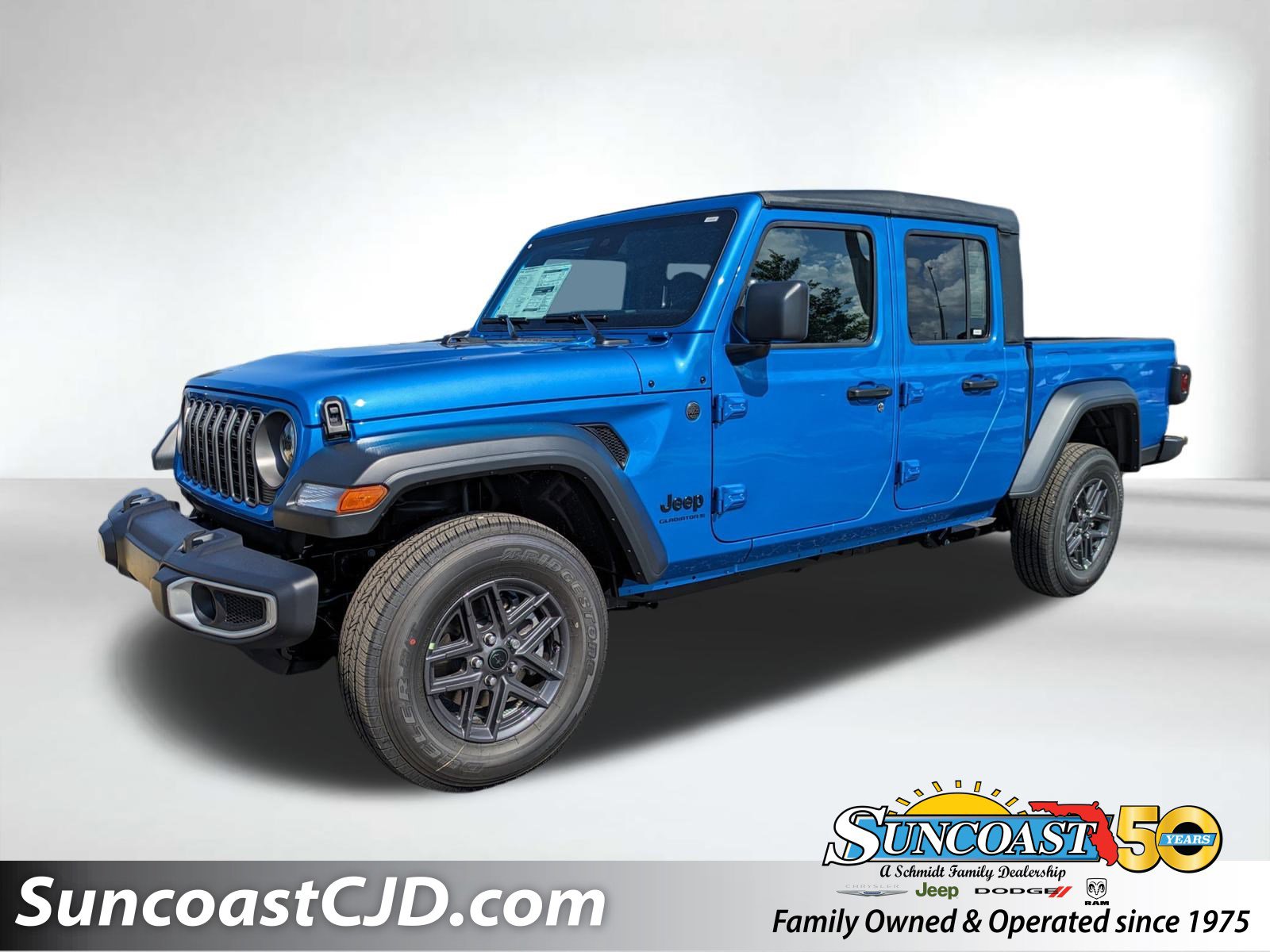 2025 Jeep Gladiator Sport S's photo