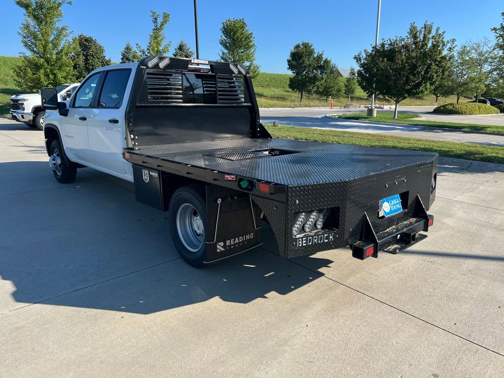 2024 Chevrolet Silverado 2500HD photo 3
