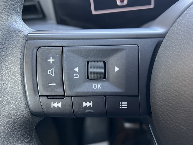 2025 Nissan Kicks SV photo 14