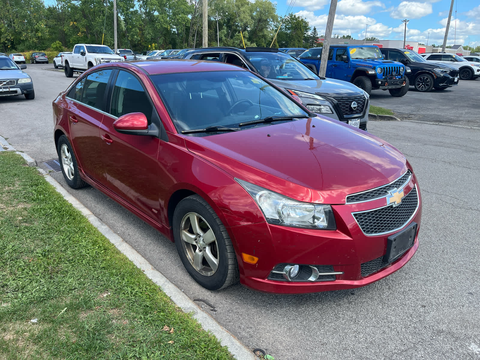 2012 Chevrolet Cruze photo 2