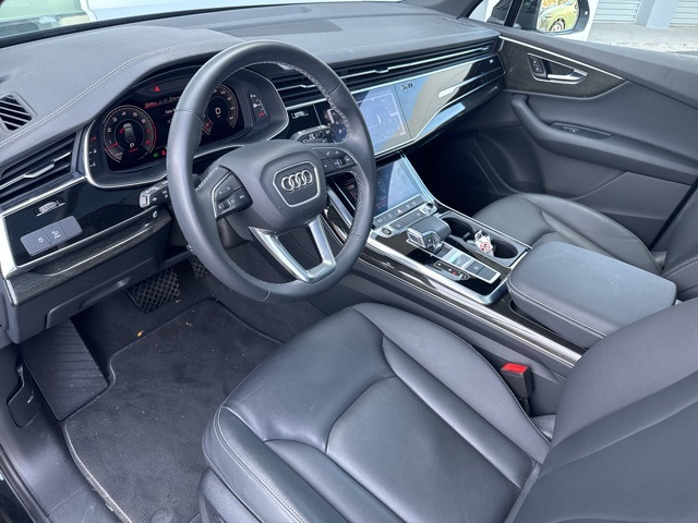 2025 Audi Q7 55 Premium photo 13
