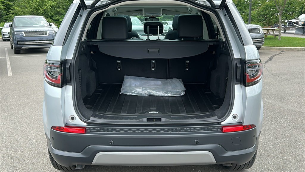 2023 Land Rover Discovery Sport SE photo 25