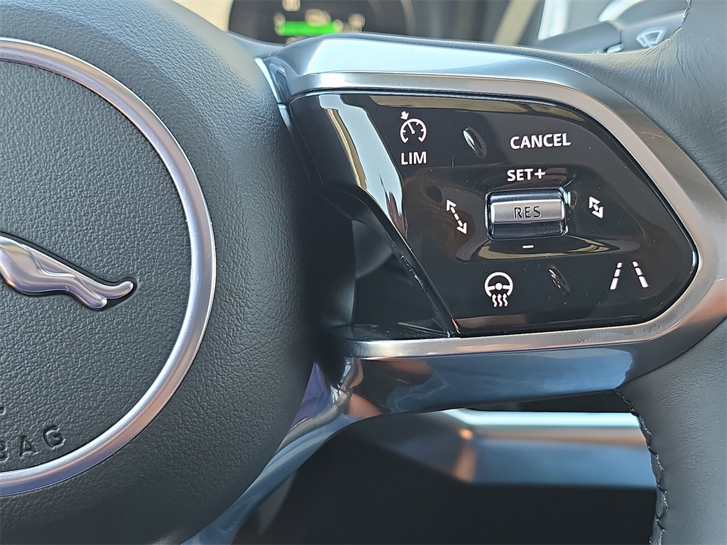 2024 Jaguar I-PACE HSE photo 18