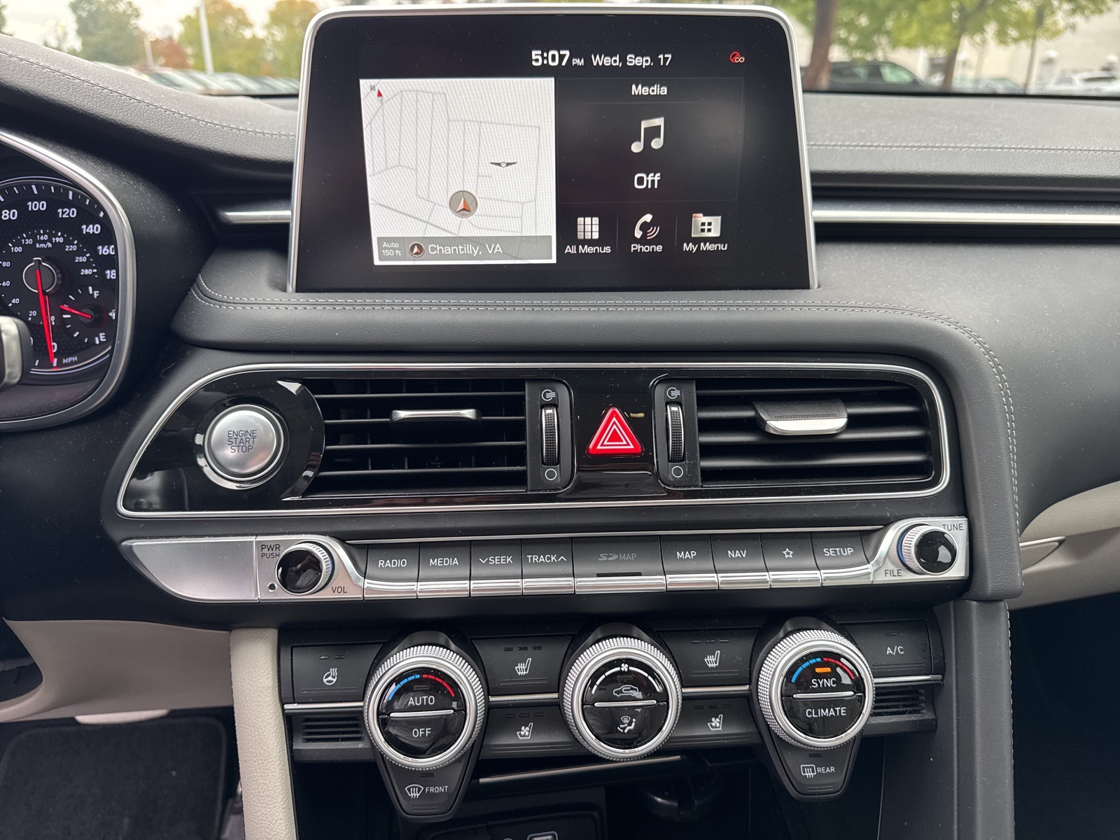 2019 Genesis G70 3.3T Advanced photo 4