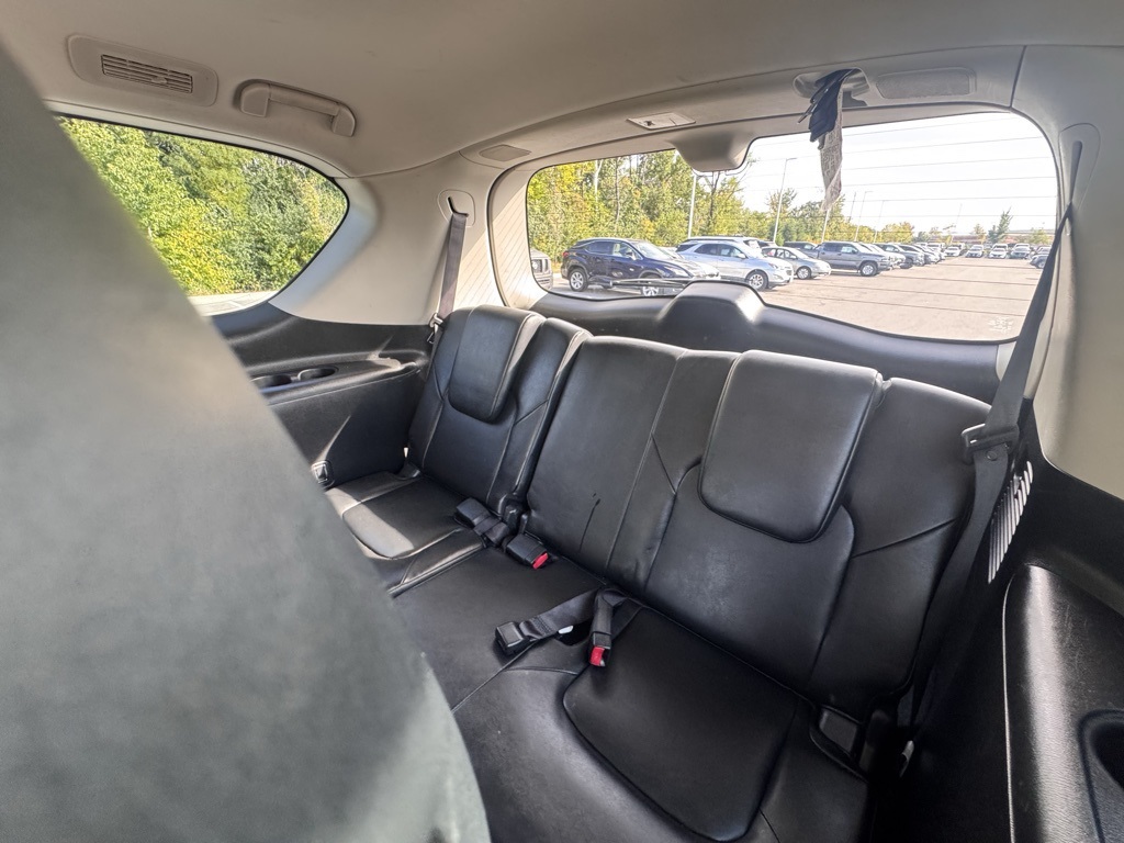 2022 Infiniti QX80 Luxe photo 27
