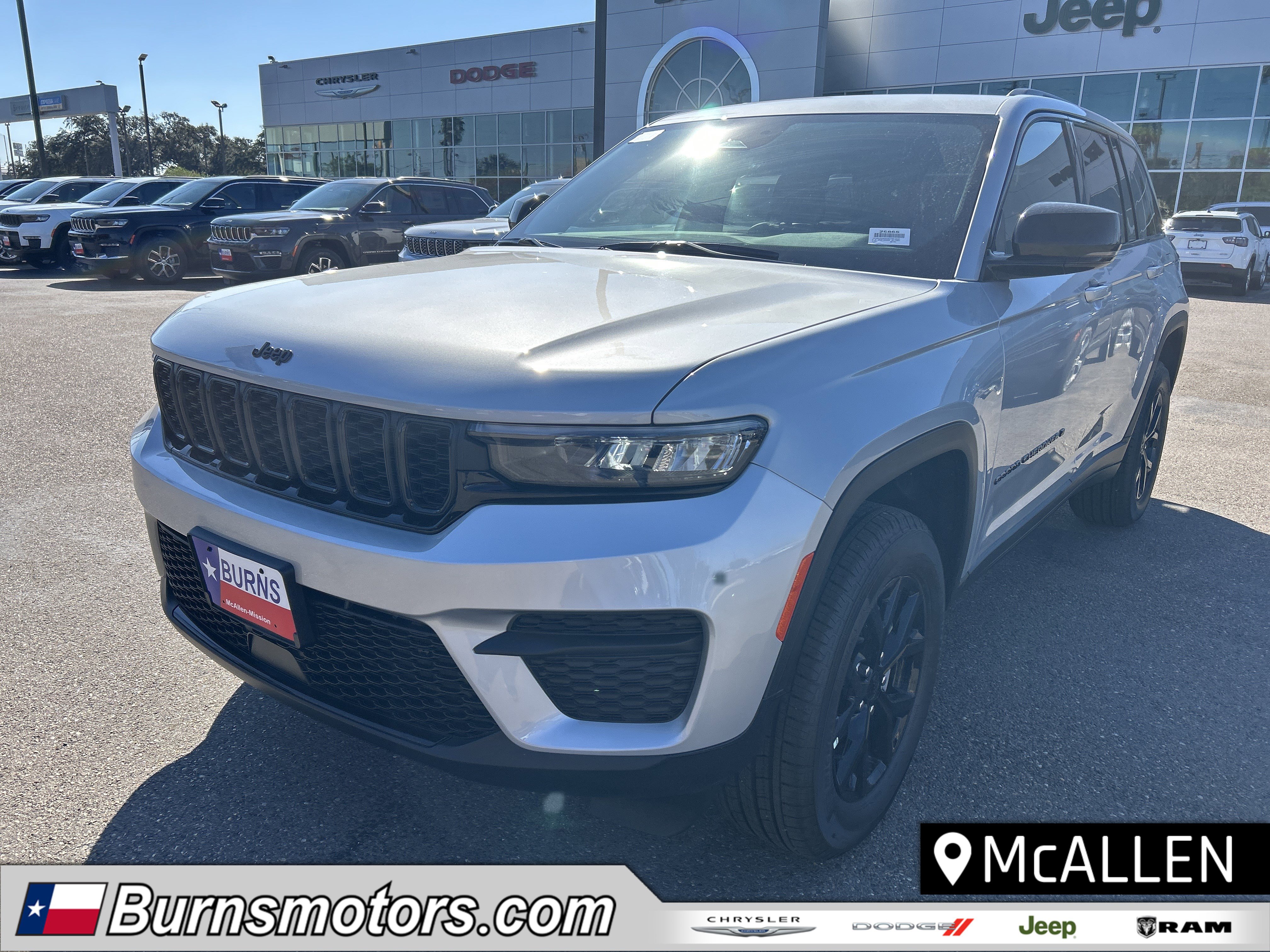 2025 Jeep Grand Cherokee Altitude's photo