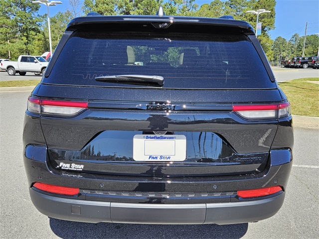 2025 Jeep Grand Cherokee Limited photo 12