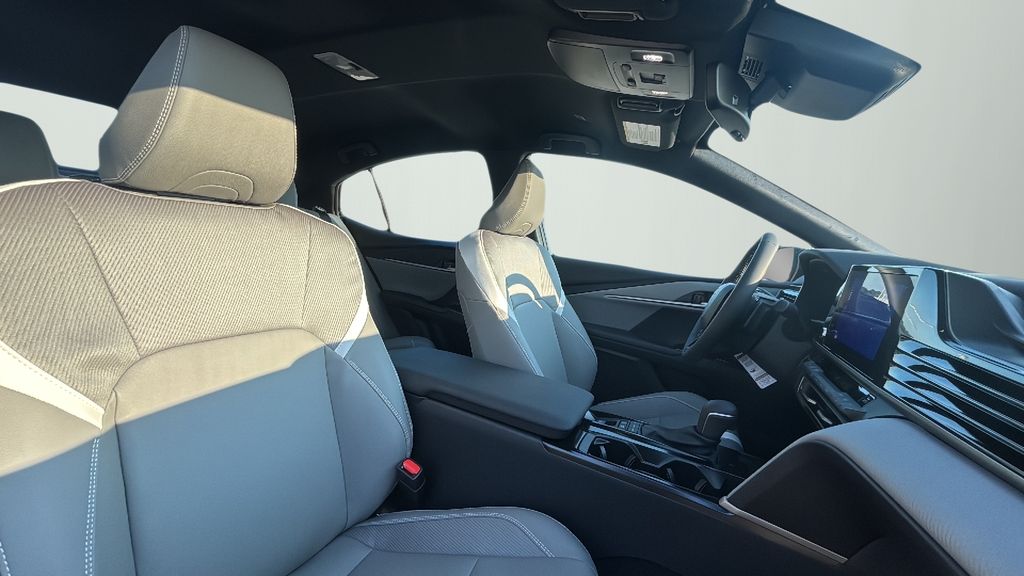 2025 Toyota Camry SE photo 6