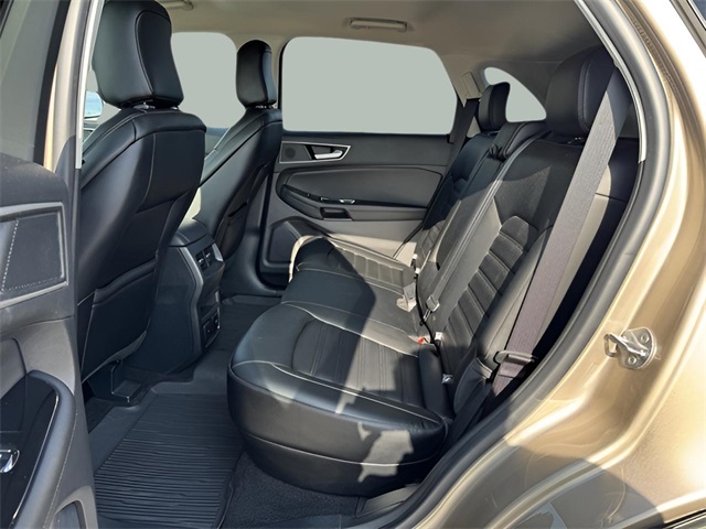 2020 Ford Edge SEL photo 20