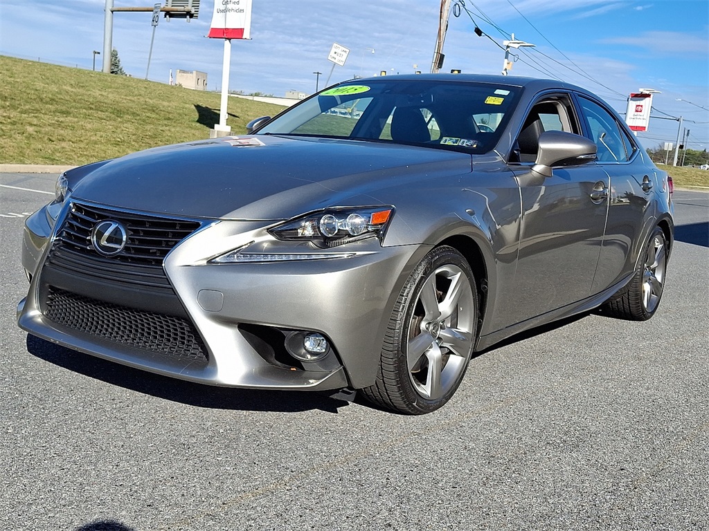 2015 Lexus IS 350 photo 4