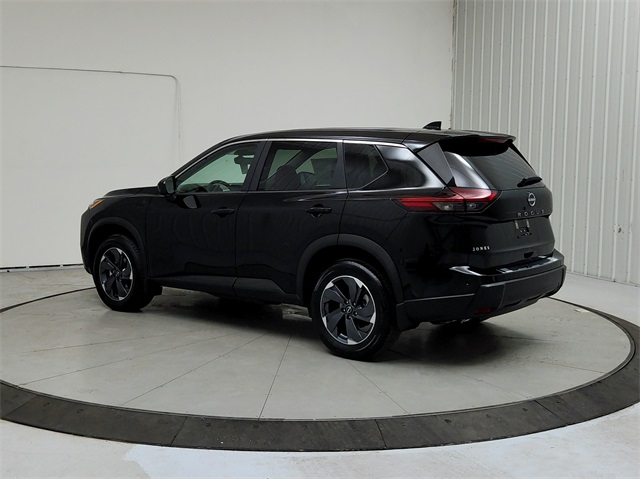 2025 Nissan Rogue SV photo 5