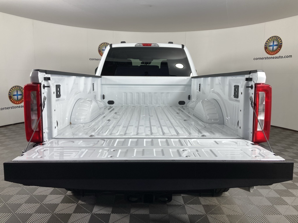 2025 Ford F-350 XLT photo 11