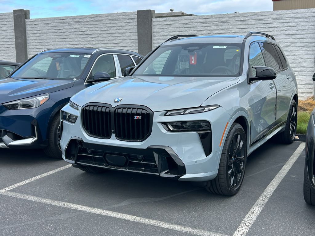 2026 Bmw X7 M60i photo 2