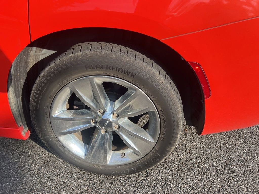2018 Dodge Charger SXT Plus photo 11