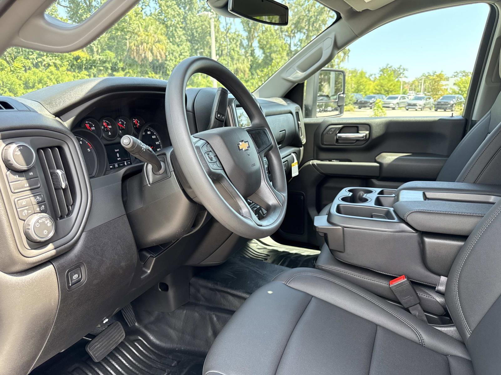 2025 Chevrolet Silverado 2500HD photo 18