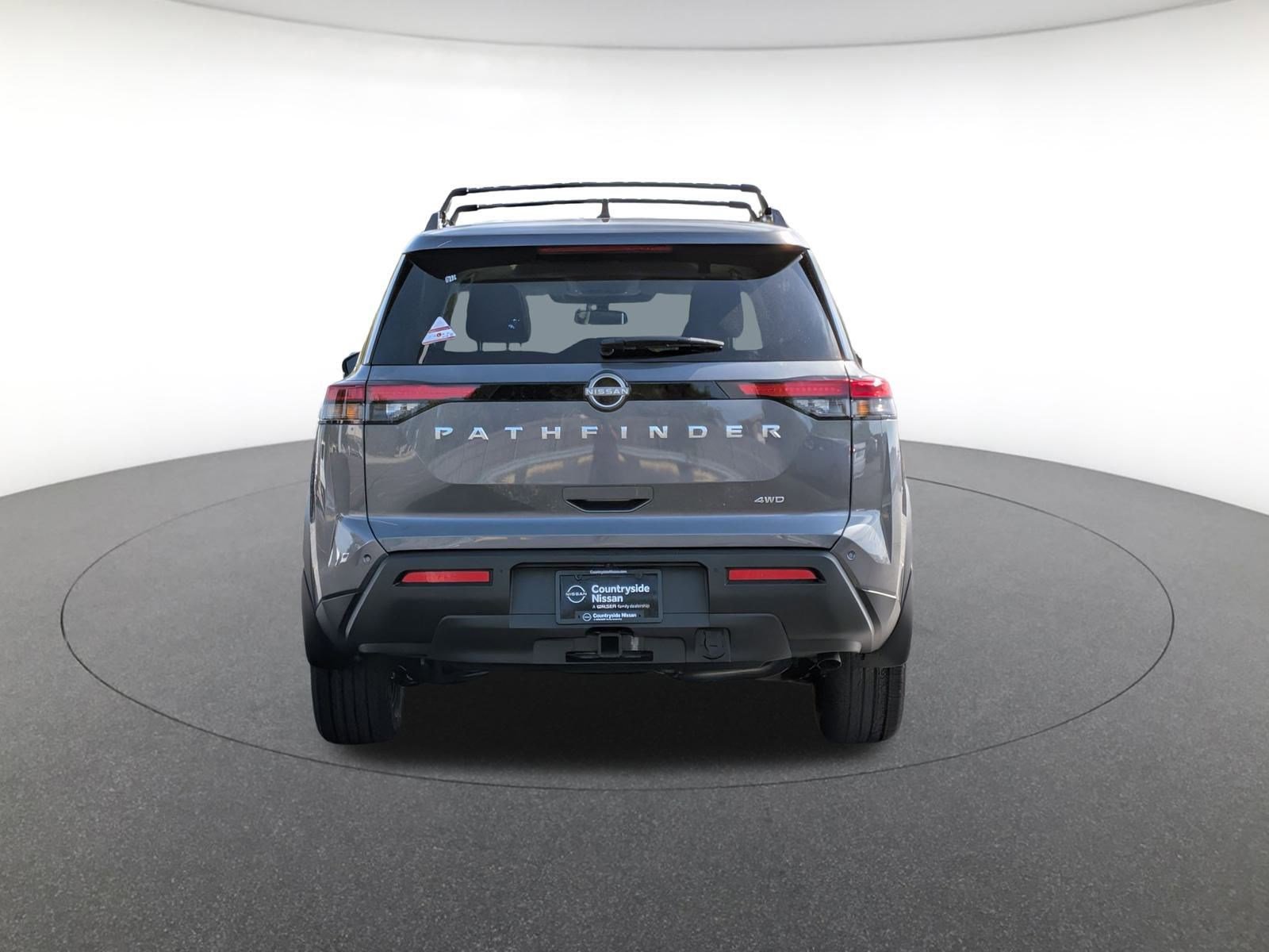 2025 Nissan Pathfinder SV photo 6