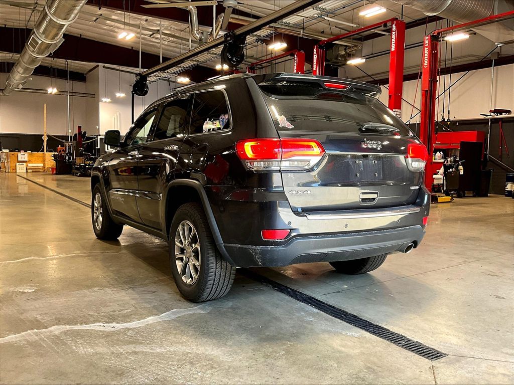 2016 Jeep Grand Cherokee Limited photo 3