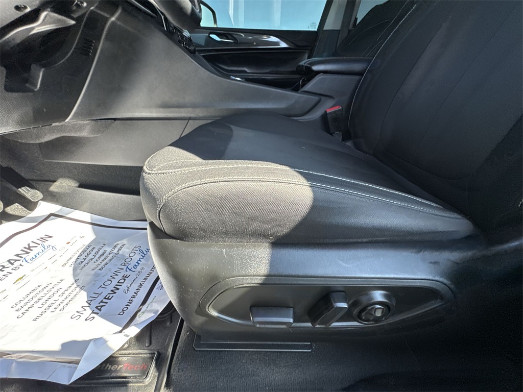 2022 Jeep Grand Cherokee Laredo photo 12