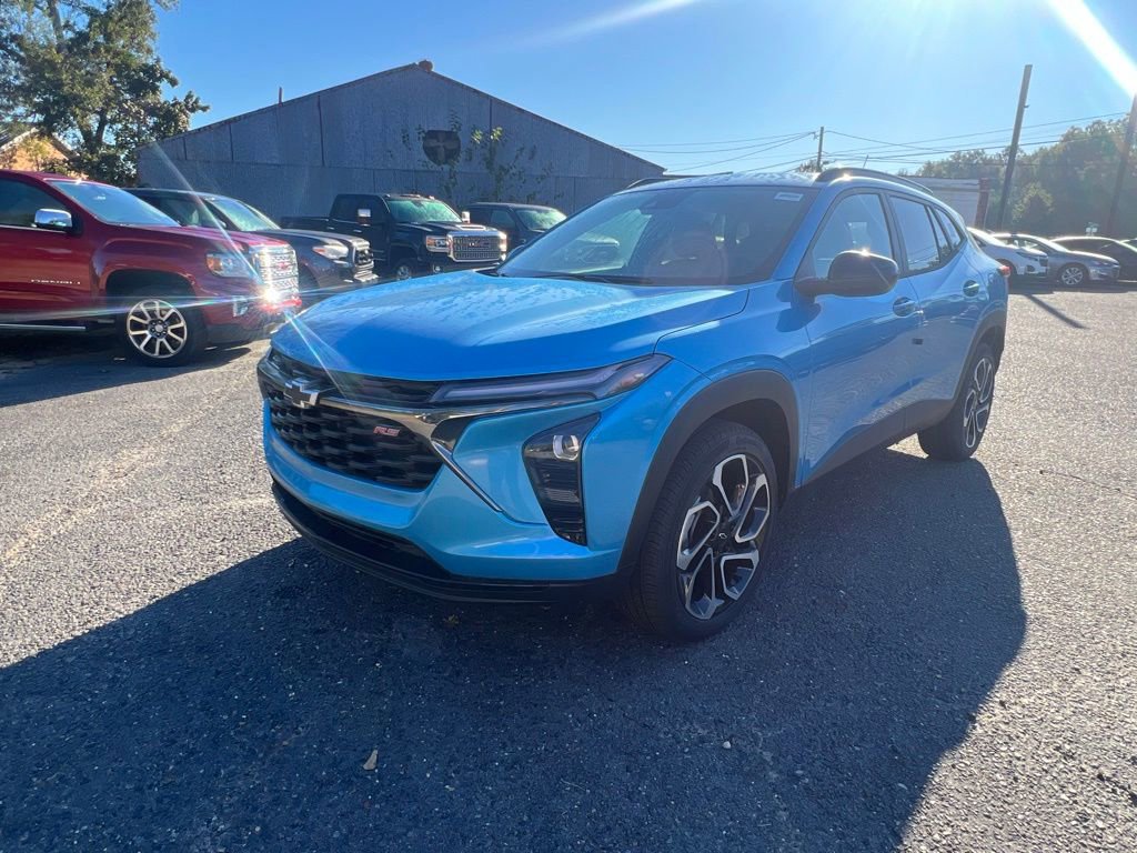 2025 Chevrolet Trax photo 3