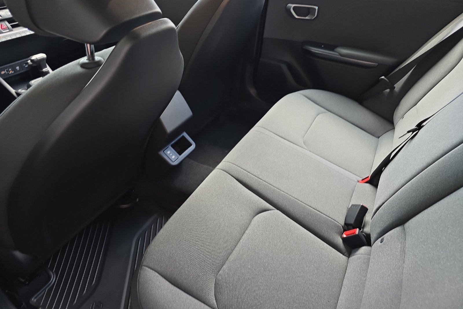 2025 Kia K4 LXS photo 8