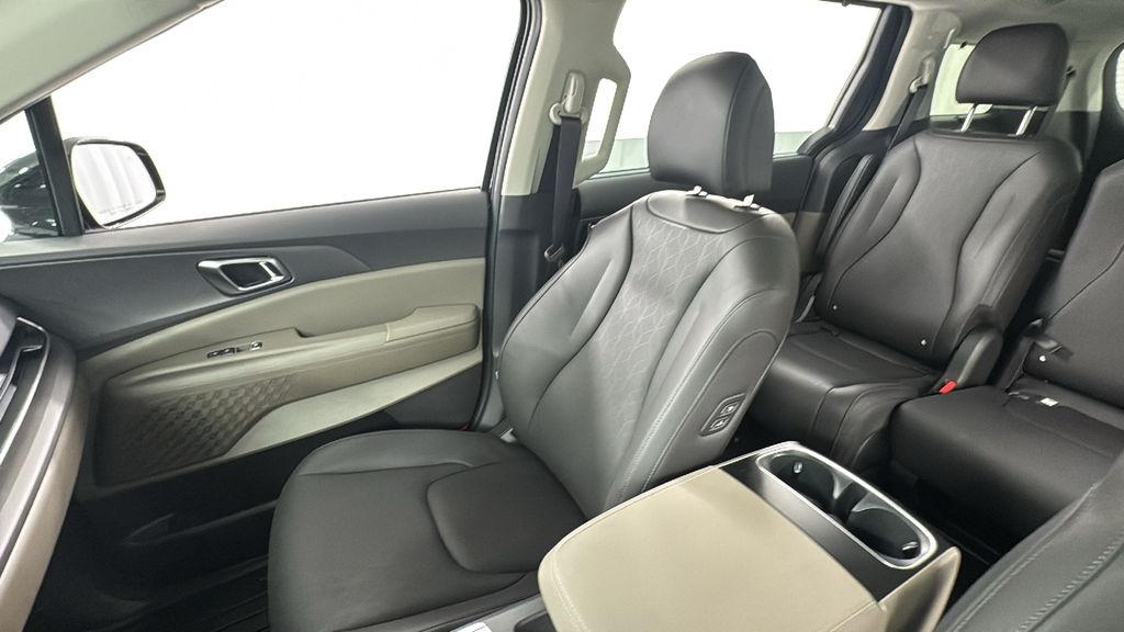 2026 Kia Carnival SX photo 13