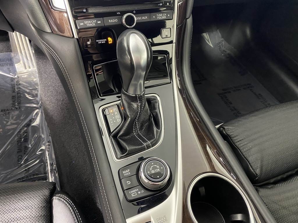 2014 Infiniti Q50 Hybrid Sport photo 17