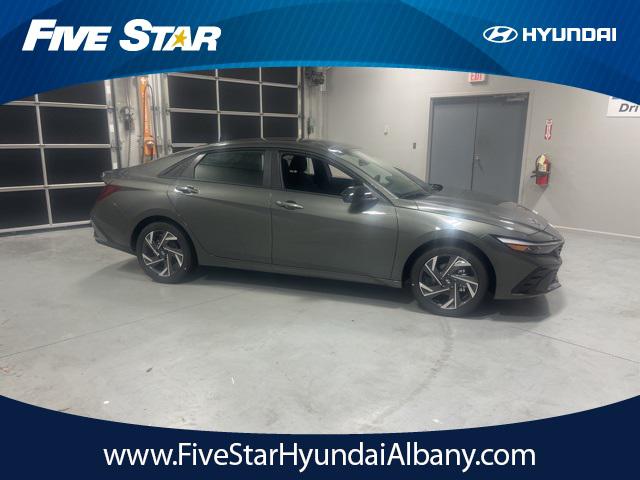 2025 Hyundai Elantra SEL's photo